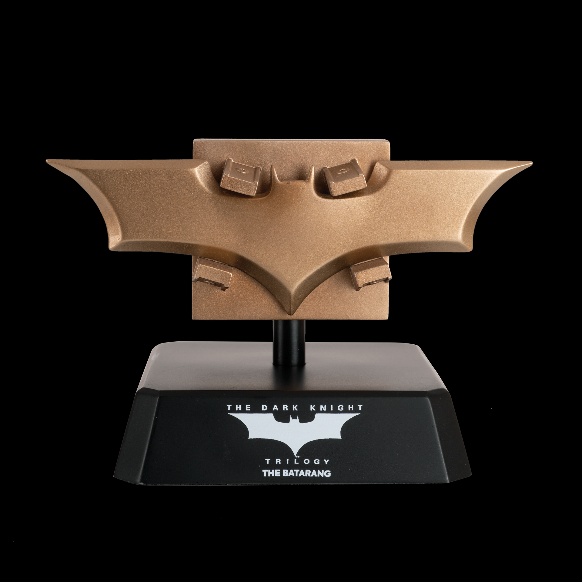 BATMAN MOVIE MUSEUM - RÉPLIQUE DU BATARANG DU FILM