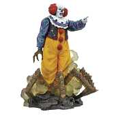 IT Gallery - Pennywise 1990 TV Mini Series Edition Diorama 23cm